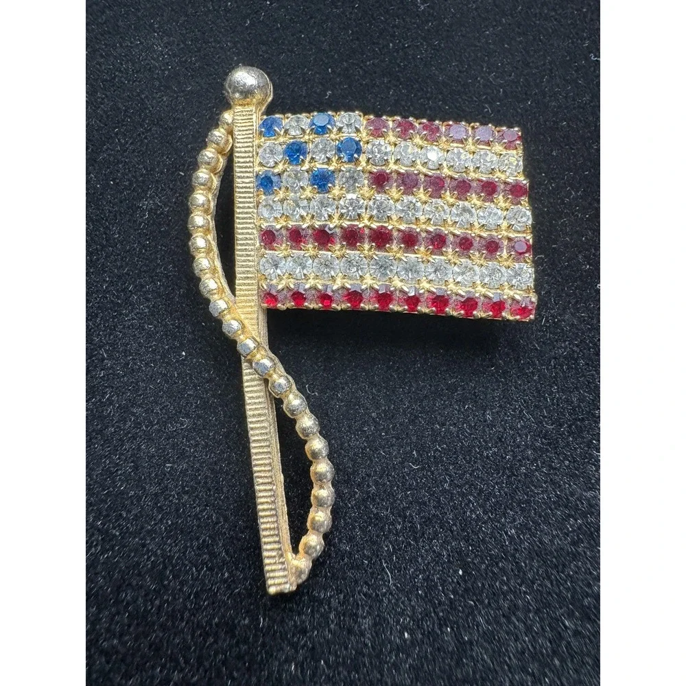 Vintage Red Clear Blue Rhinestone USA American Patriotic Flag Pin Brooch